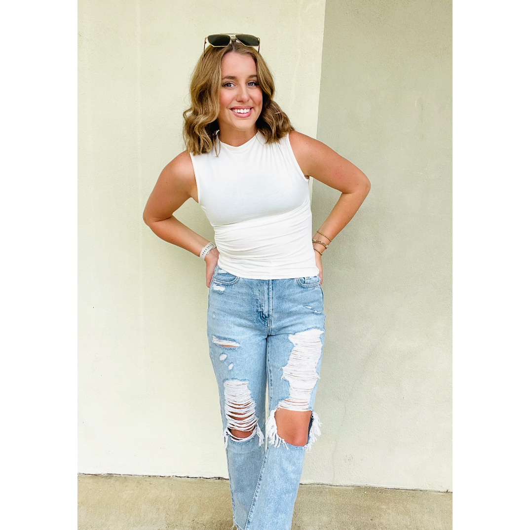 Chic Mock Neck Sleeveless Knit Top